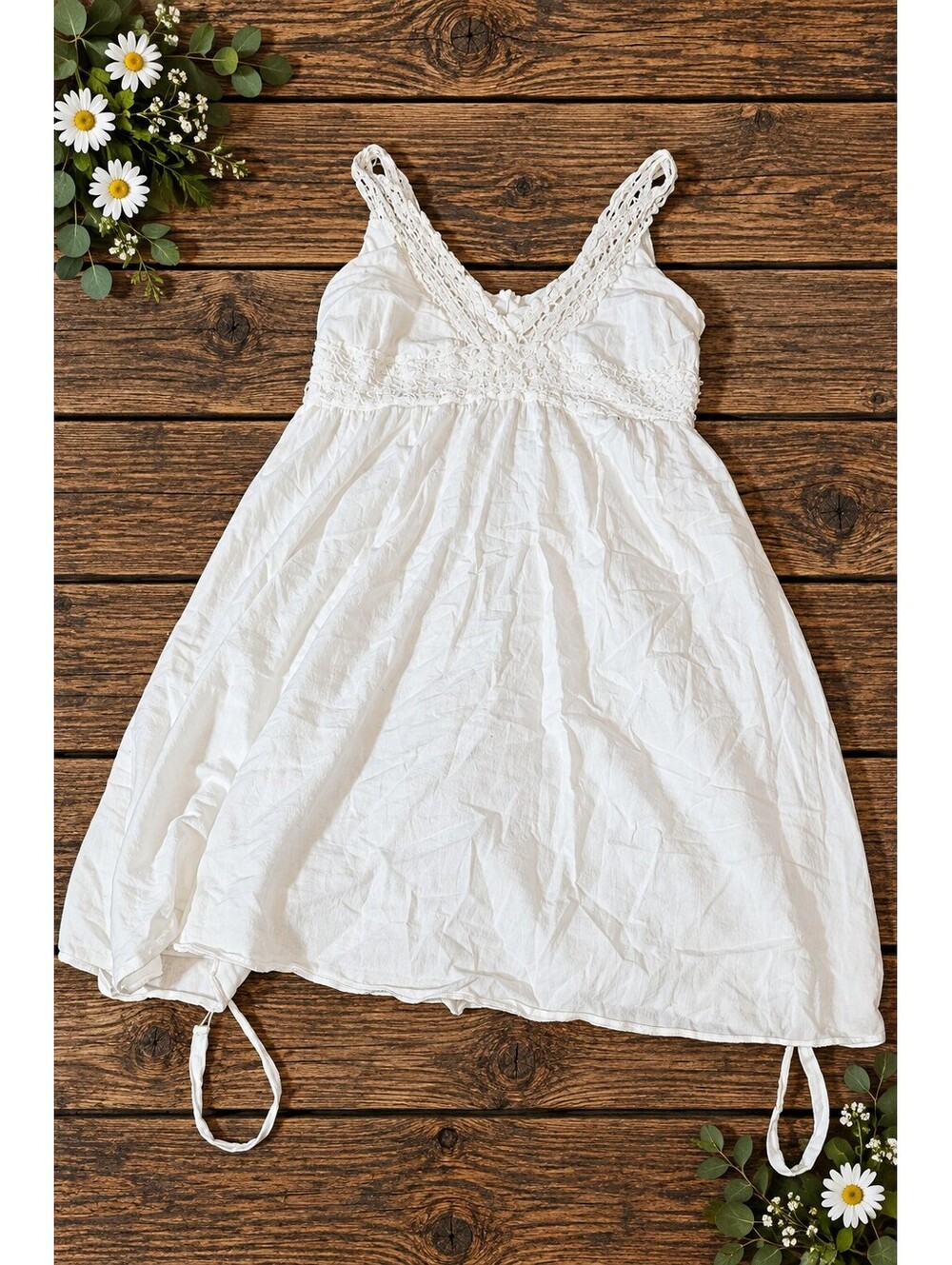 White sleeveless dress medium